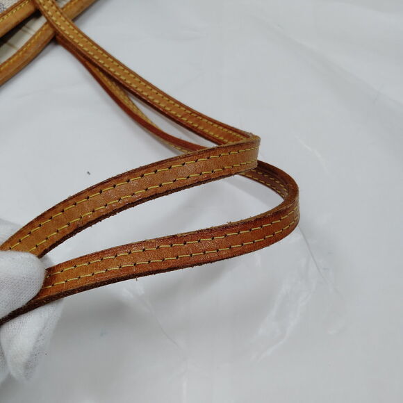 Louis Vuitton Lv Tote Bag Neverfull Mm #141322L44 - Picture 11 of 15